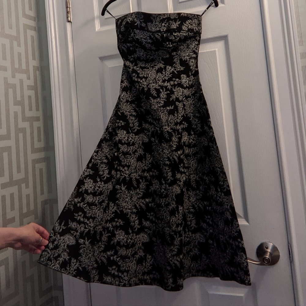 Strapless Semi-formal S Black and White floral dress